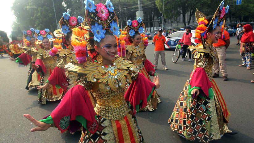 Parade Balon Raksasa Momo, Maskot Asian Para Games 2018 - Bagian 5