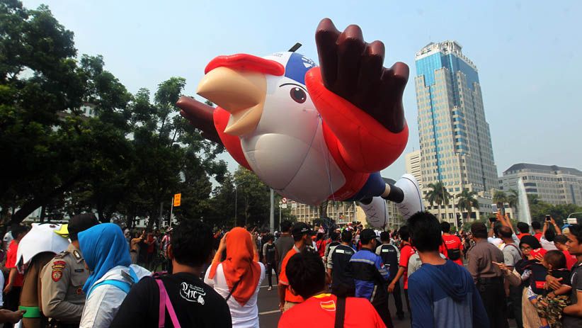 Parade Balon Raksasa Momo, Maskot Asian Para Games 2018 - Bagian 2