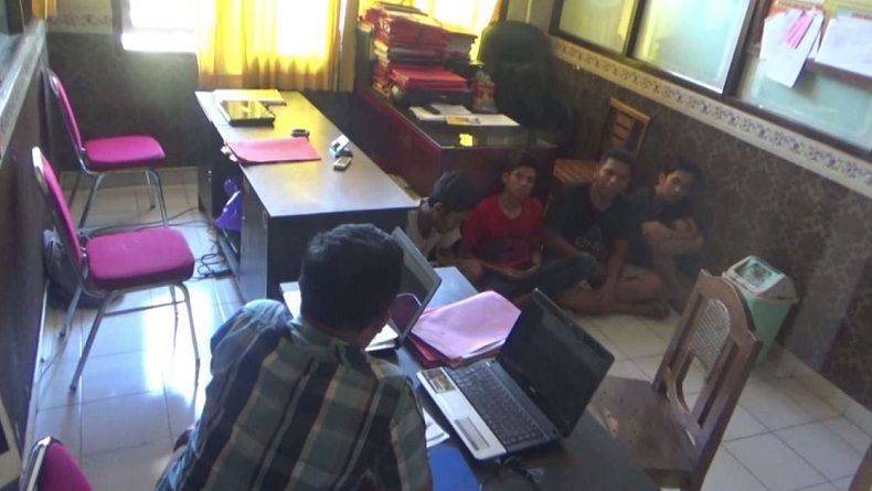 title Janda Muda Diperkosa 4 Pemuda Usai Pesta Miras di Gianyar Bali Janda Muda Diperkosa 4 Pemuda Usai Pesta Miras di Gianyar Bali