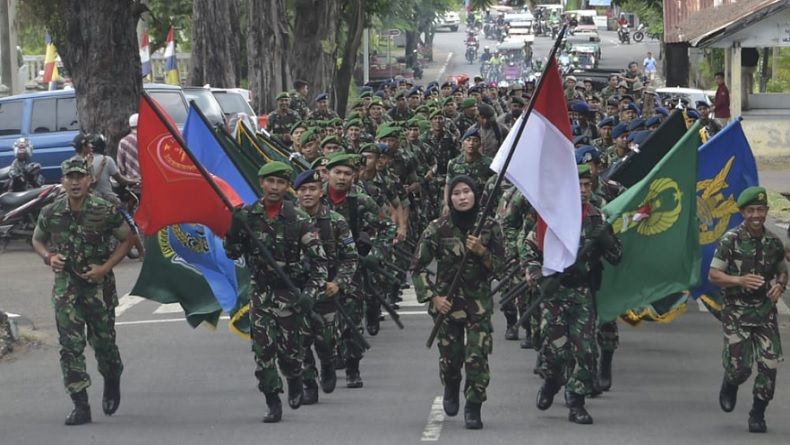 TNI Gelar Pawai Kirab Bendera Merah Putih dari Sabang sampai Merauke