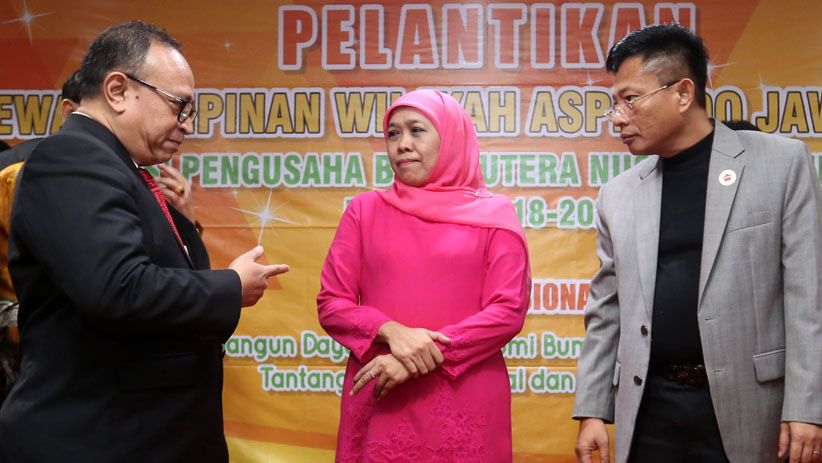 Khofifah Dorong Pengusaha Perkuat UMKM Berbasis Ekonomi Digital - Bagian 3