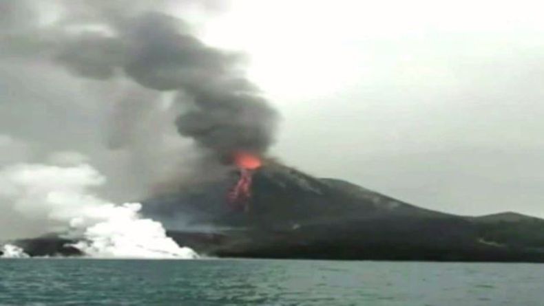 Kerap Erupsi, Ketinggian Gunung Anak Krakatau Bertambah 40 Meter