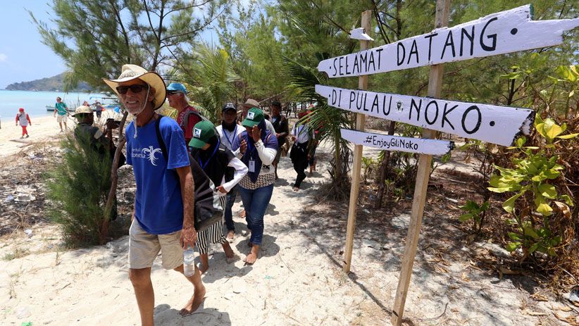 Peserta Wonderful Sail Indonesia Menikmati Keindahan Pulau Noko Bawean Peserta Wonderful Sail Indonesia Menikmati Keindahan Pulau Noko Bawean