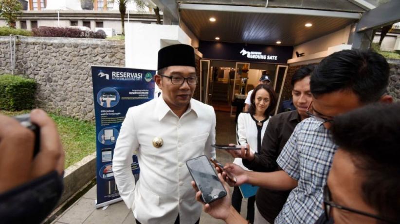 title Mohon Hujan Tiba, Emil Ajak Warga Salat Istisqa di Lapangan Gasibu Mohon Hujan Tiba, Emil Ajak Warga Salat Istisqa di Lapangan Gasibu