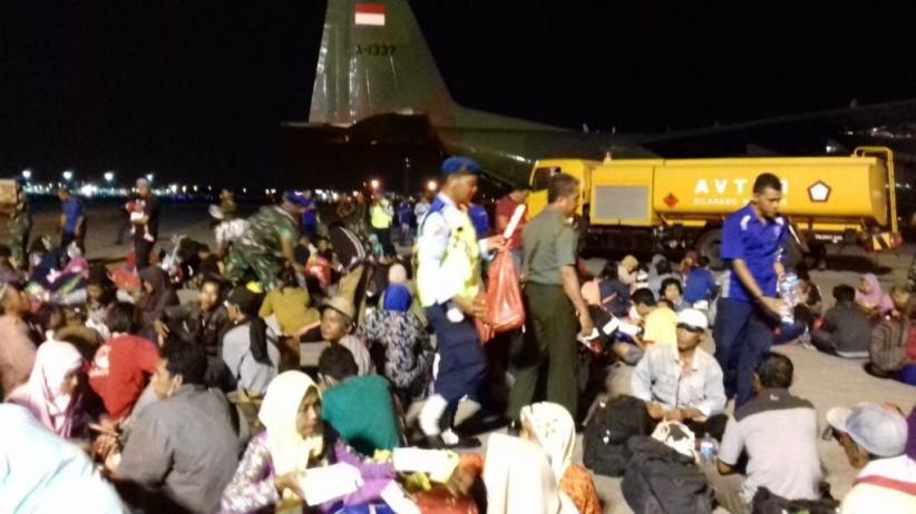Ratusan Pengungsi Korban Gempa dan Tsunami Sulteng Tiba di Juanda