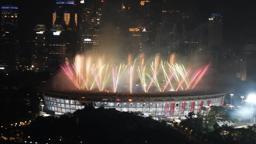 Pesta Kembang Api Meriahkan Pembukaan Asian Para Games 2018  - Bagian 4