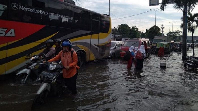 Banjir di Medan Kronis, Pagi Ini Sejumlah Daerah Terendam Genangan Air