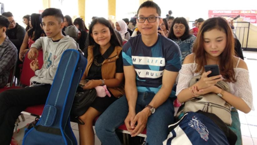 Antusiasme Masyarakat Ikut Audisi Rising Star Season 3 di Kota Surabaya - Bagian 7