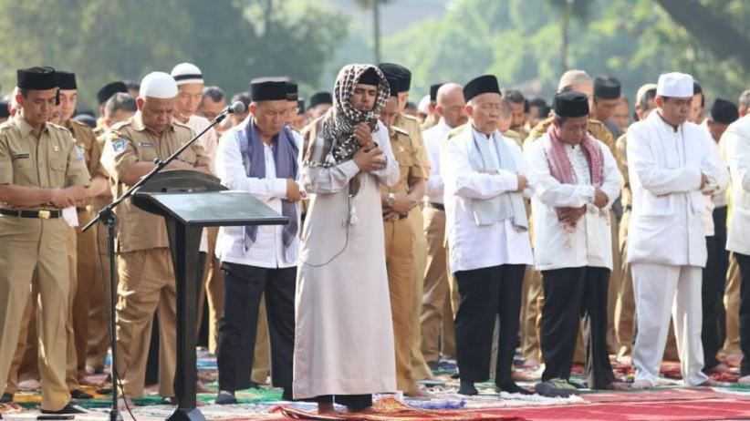 6 Doa Meminta Hujan, Arab, Latin, dan Artinya Lengkap Tata Cara Sholat