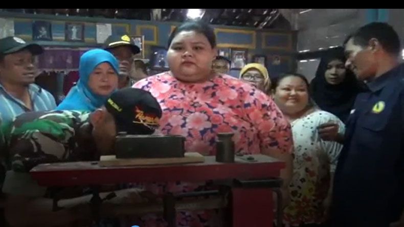 Minder, Gadis Obesitas Asal Lamongan Berbobot 179 Kg Tak Mau Sekolah