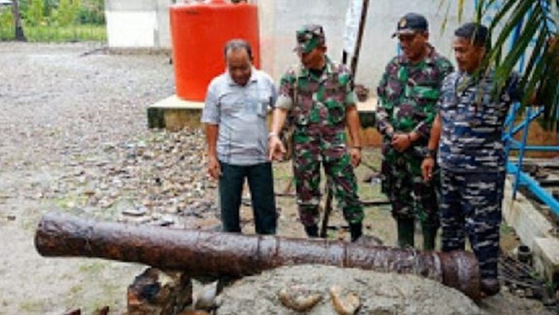 Babinsa dan Warga Aceh Selamatkan Benda Bersejarah Kerajaan Kuta Batu