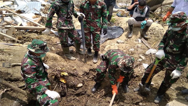 Tim SAR Kembali Evakuasi 7 Korban Gempa dan Likuifaksi di Petobo
