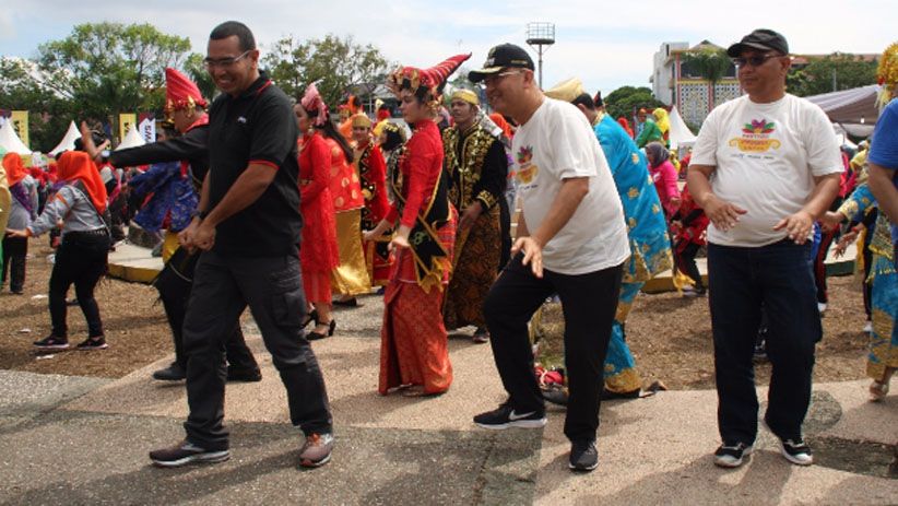 Launching Tarian Ahoi di Festival Pesona Lokal, Warga Medan Bersuka Cita Launching Tarian Ahoi di Festival Pesona Lokal, Warga Medan Bersuka Cita
