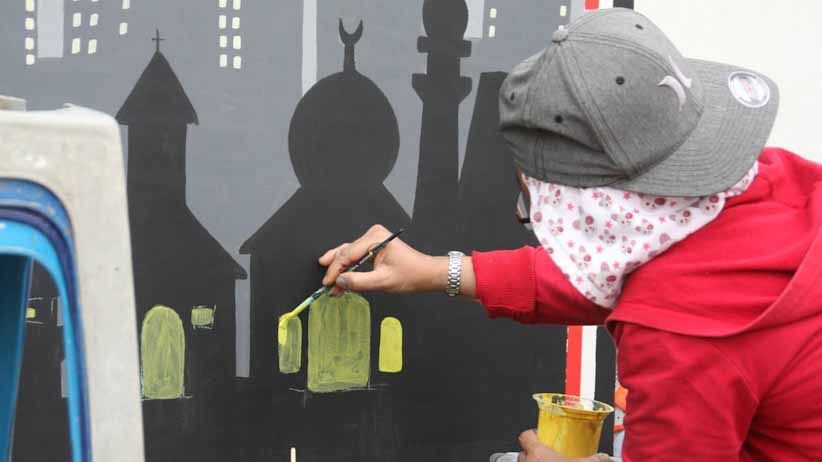 Puluhan Seniman Medan Adu Kreativitas di Lomba Mural Festival Pesona Lokal Puluhan Seniman Medan Adu Kreativitas di Lomba Mural Festival Pesona Lokal