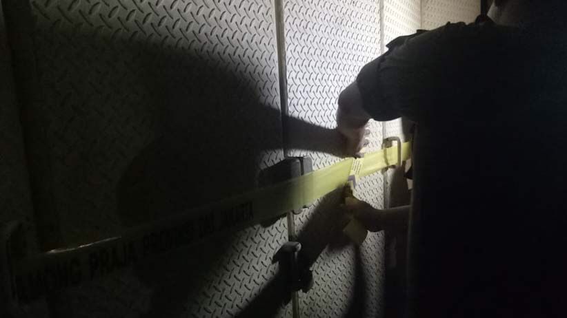 Foto-Foto Satpol PP DKI Jakarta Tutup Diskotek Old City - Bagian 3