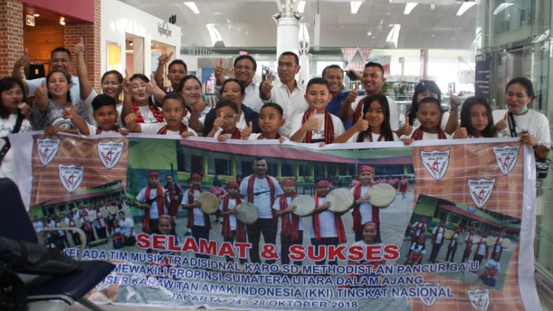 Arya Sinulingga Dukung SD Pancur Batu Ikuti Festival Lagu Tradisional