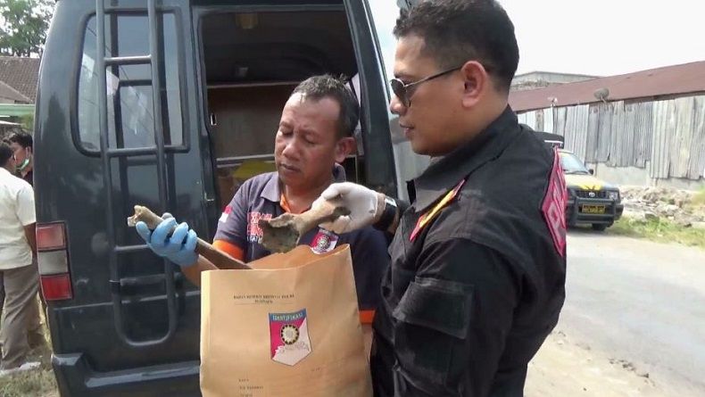 Tulang Belulang Kerangka Manusia Ditemukan dalam Selokan di Kediri