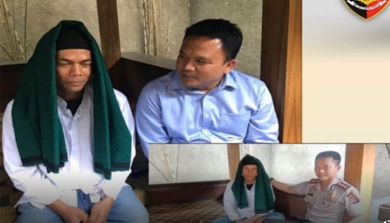 title Pembawa Bendera HTI yang Dibakar di Garut Ditetapkan Tersangka Pembawa Bendera HTI yang Dibakar di Garut Ditetapkan Tersangka