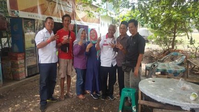 Gerkindo Bagikan Dispenser bagi Pedagang Warteg di Sukabumi