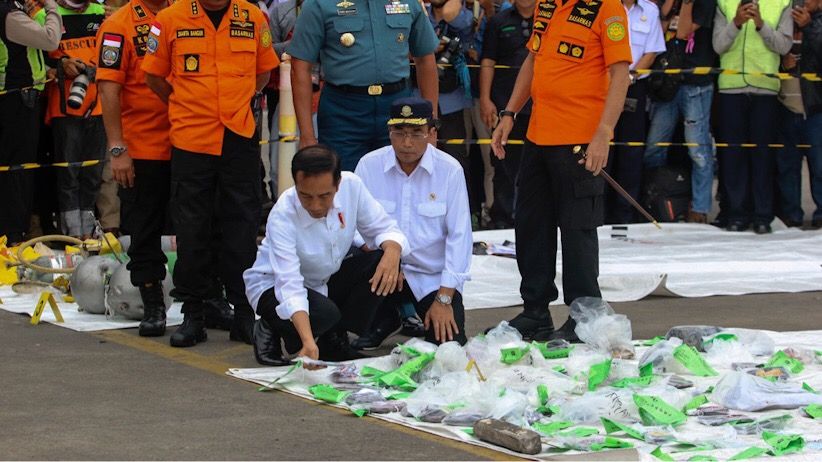 Presiden Jokowi Tinjau Posko Evakuasi Kecelakaan Lion Air  - Bagian 4