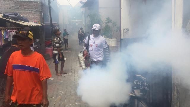 Tim Fogging Perindo dan Warga Kanalsari Semarang Kompak Basmi DBD