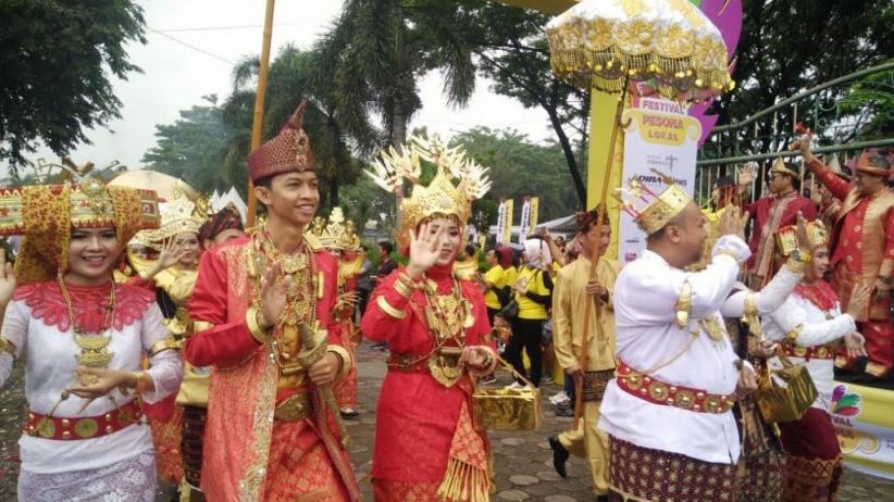 title Resmi Digelar, Festival Pesona Lokal Palembang Unjuk Budaya Sumsel Resmi Digelar, Festival Pesona Lokal Palembang Unjuk Budaya Sumsel