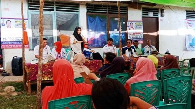title Caleg Perindo Blusukan dan Tampung Aspirasi Warga 3 Desa di OKU Sumsel Caleg Perindo Blusukan dan Tampung Aspirasi Warga 3 Desa di OKU Sumsel