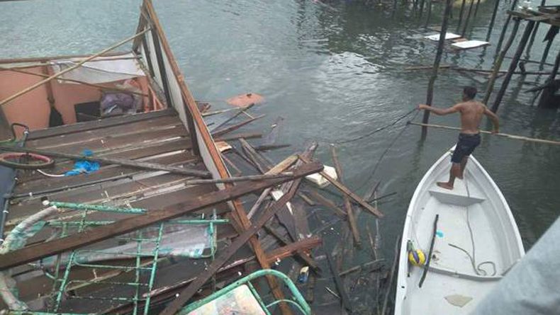 Puting Beliung Rusak 30 Rumah di Batam, 1 Warga Tersambar Petir