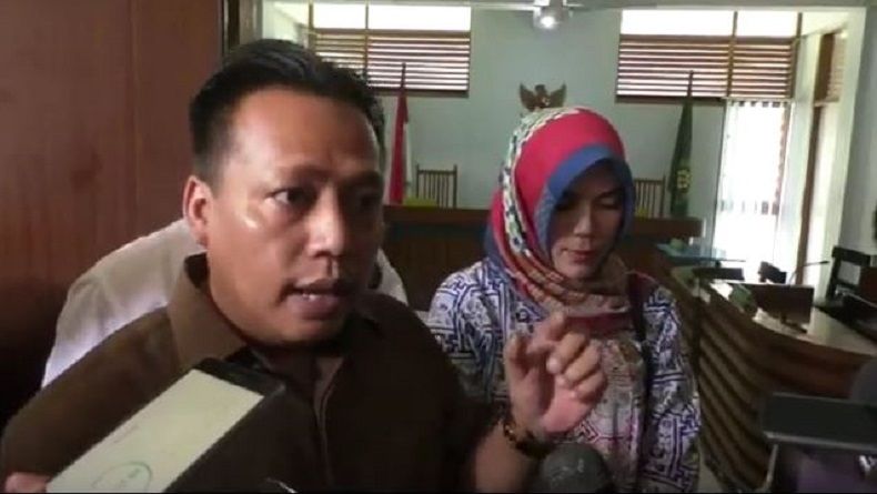 title 1 dari 5 Terdakwa Pengeroyok Haringga Divonis Bebas, JPU Banding ke MA 1 dari 5 Terdakwa Pengeroyok Haringga Divonis Bebas, JPU Banding ke MA