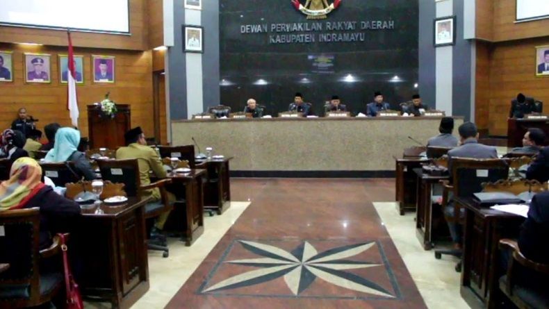 DPRD Indramayu Setujui Pengunduran Diri Bupati Anna Shopanah