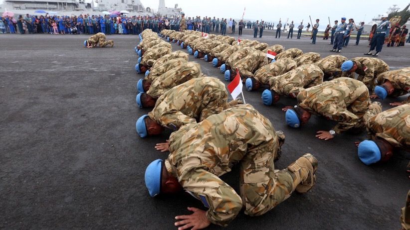 KRI Usman Harun-359 Bawa Pasukan Perdamaian PBB Tiba di Koarmada II - Bagian 2