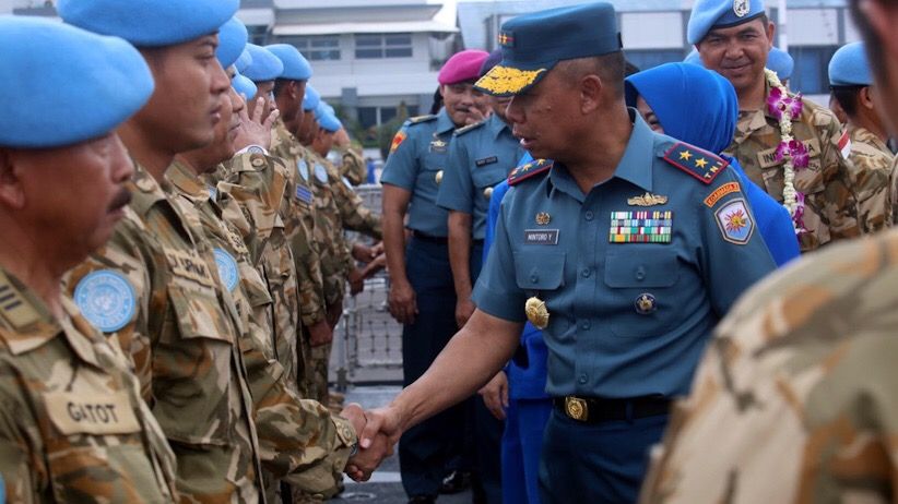 KRI Usman Harun-359 Bawa Pasukan Perdamaian PBB Tiba di Koarmada II - Bagian 8