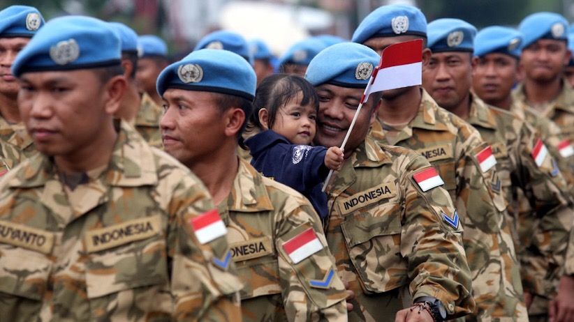 KRI Usman Harun-359 Bawa Pasukan Perdamaian PBB Tiba di Koarmada II - Bagian 6