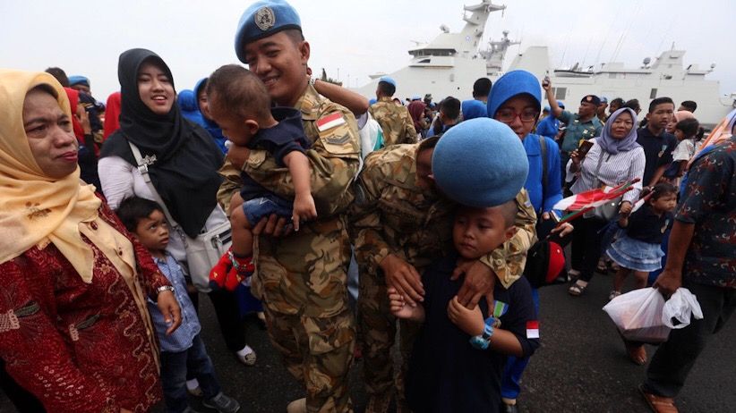 KRI Usman Harun-359 Bawa Pasukan Perdamaian PBB Tiba di Koarmada II - Bagian 4