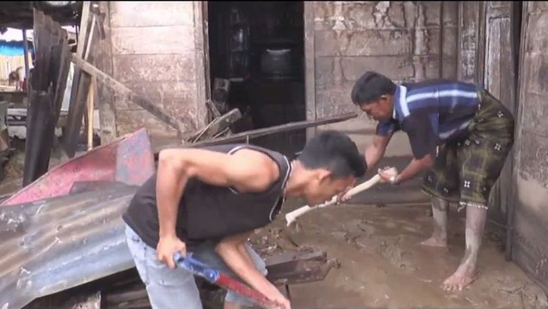 title Korban Banjir di Pantai Barat Madina Mulai Terima  Bantuan Korban Banjir di Pantai Barat Madina Mulai Terima  Bantuan