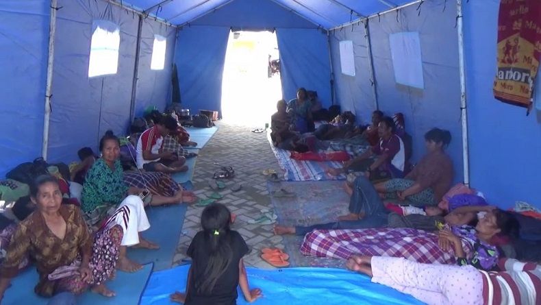 title Pengungsi Gempa Mamasa 16.000 Jiwa, Pemkab Tetapkan Status Darurat Pengungsi Gempa Mamasa 16.000 Jiwa, Pemkab Tetapkan Status Darurat