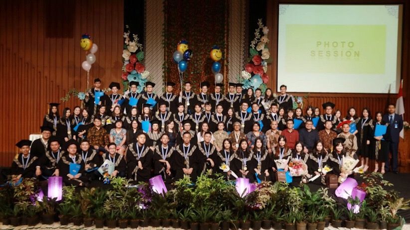 HT Hadiri Wisuda Warren Haryputra Tanoesoedibjo di IPEKA - Bagian 8