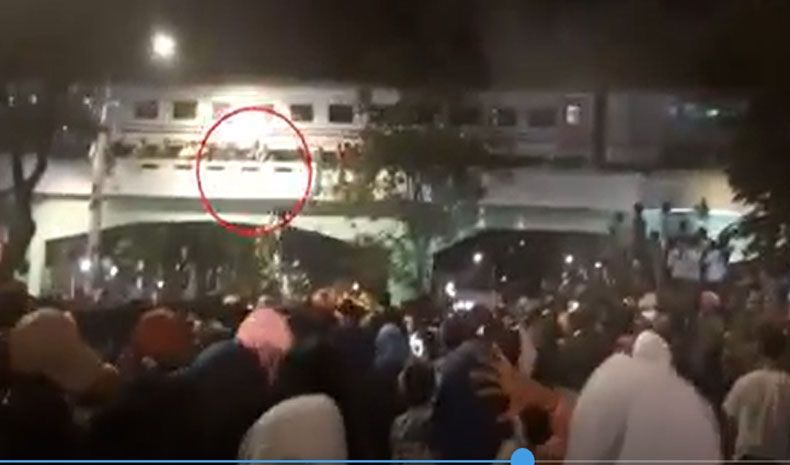 Kemenhub Beri Santunan untuk Korban Tragedi Surabaya Membara