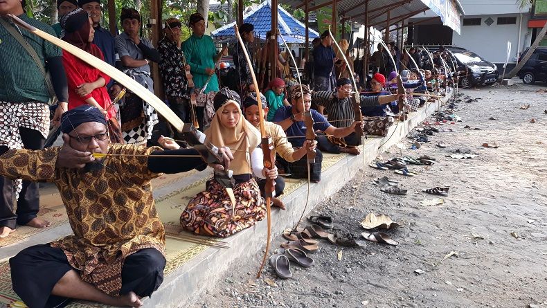 Hari Pahlawan, Komunitas Jemparingan Gelar Latihan Memanah Tradisional