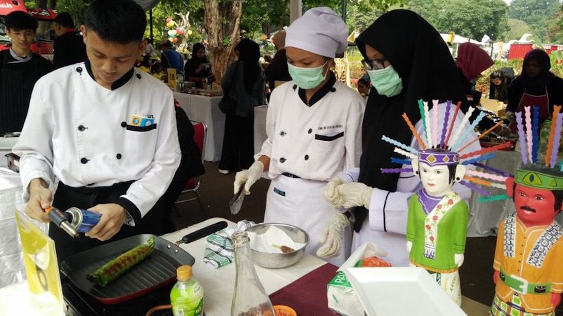 Intip Keseruan Warga Jakarta Lomba Kreasi Nasi Ulam Jengkol  - Bagian 6