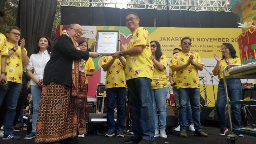 Gelar Festival Pesona Lokal di 9 Kota, Adira Finance dan iNews Raih MURI - Bagian 3