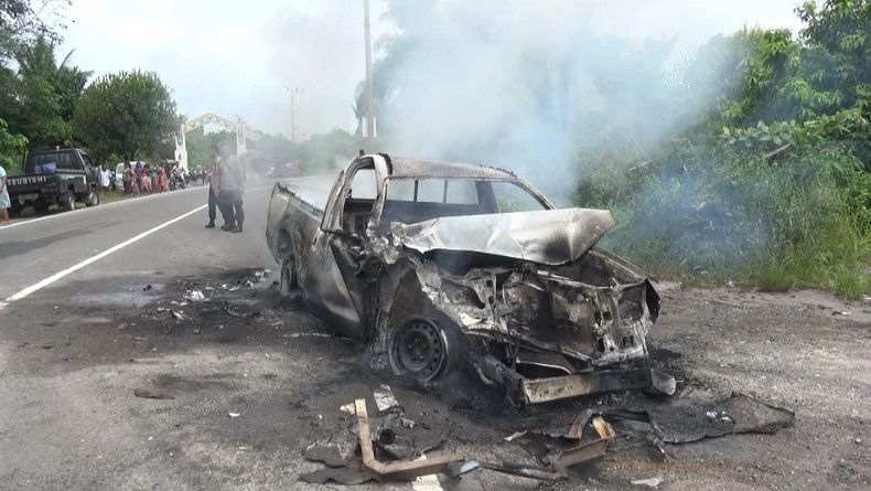 Mobil Terbakar Usai Tabrak Truk Tangki BBM di Kalteng, 1 Orang Terluka