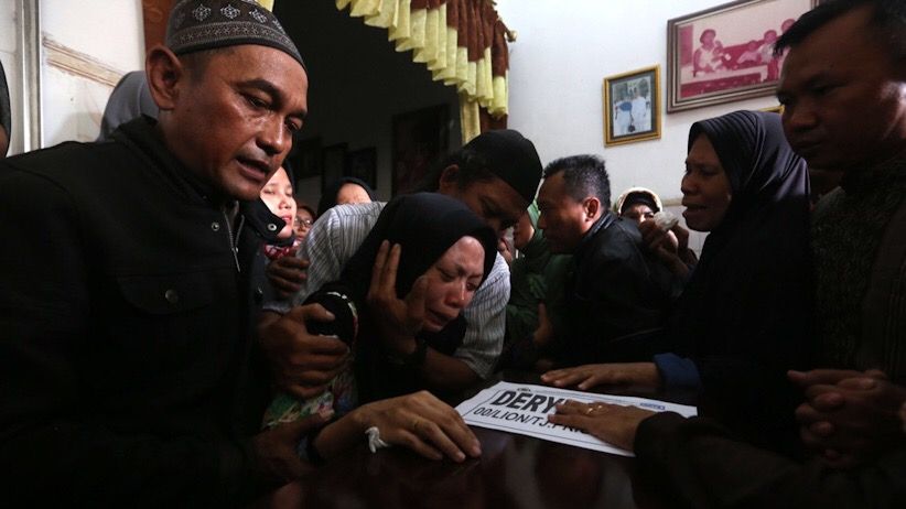 Jenazah Deryl, Pengantin Baru Korban Lion Air Disambut Isak Tangis Keluarga - Bagian 1