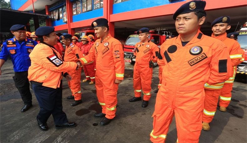 Antisipasi Bencana, 160 Petugas Diskar Bandung Disiapkan 24 Jam