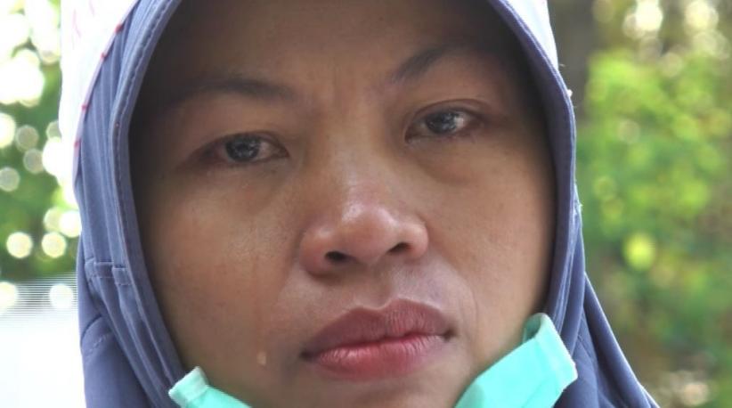 Ikut Aksi #SaveIbuNuril di Mataram, Baiq Nuril Jatuh Pingsan