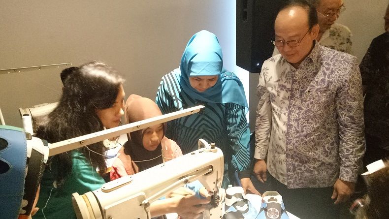 title Khofifah Ajak Pengusaha Bantu Turunkan Angka Kemiskinan di Jatim Khofifah Ajak Pengusaha Bantu Turunkan Angka Kemiskinan di Jatim