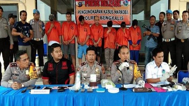 Oknum Polisi dan 6 Warga Dumai Ditangkap saat Pesta Sabu di Bengkalis