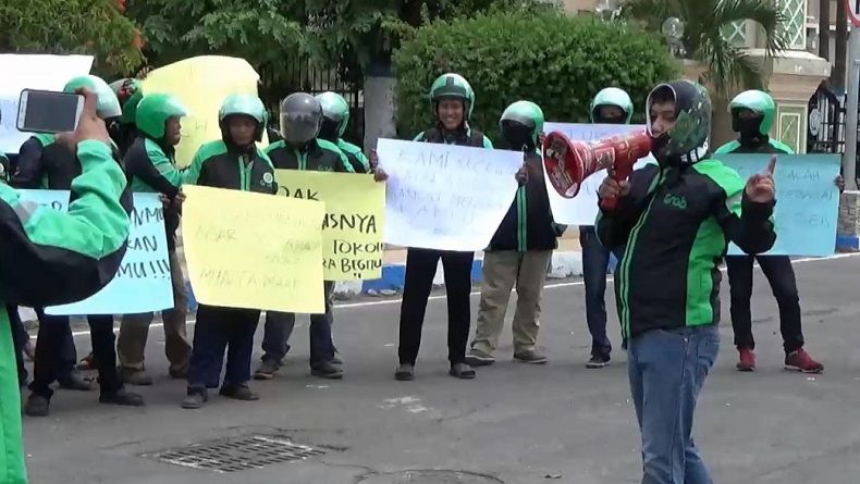 Pengemudi Ojol di Ponorogo Tuntut Prabowo Minta Maaf