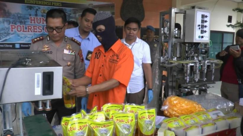 Pabrik Minyak Goreng Palsu Dibongkar Polisi, 8 Ton Minyak Disita