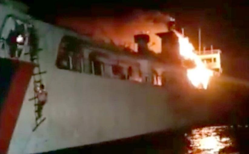 3 Orang Masih Hilang, Begini Kronologi Terbakarnya KMP Gerbang Samudra